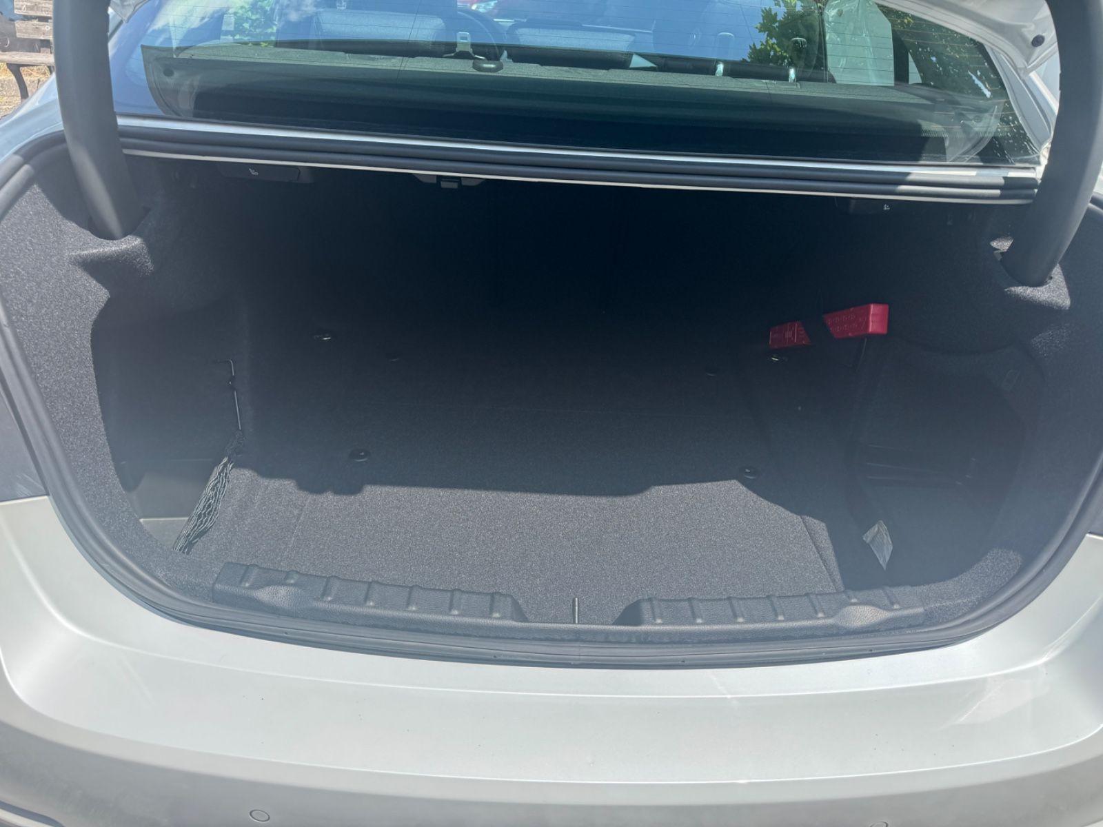 Fahrzeugabbildung BMW 318 Baureihe 3 Lim. 318 d xDrive Navi+Bluetooth