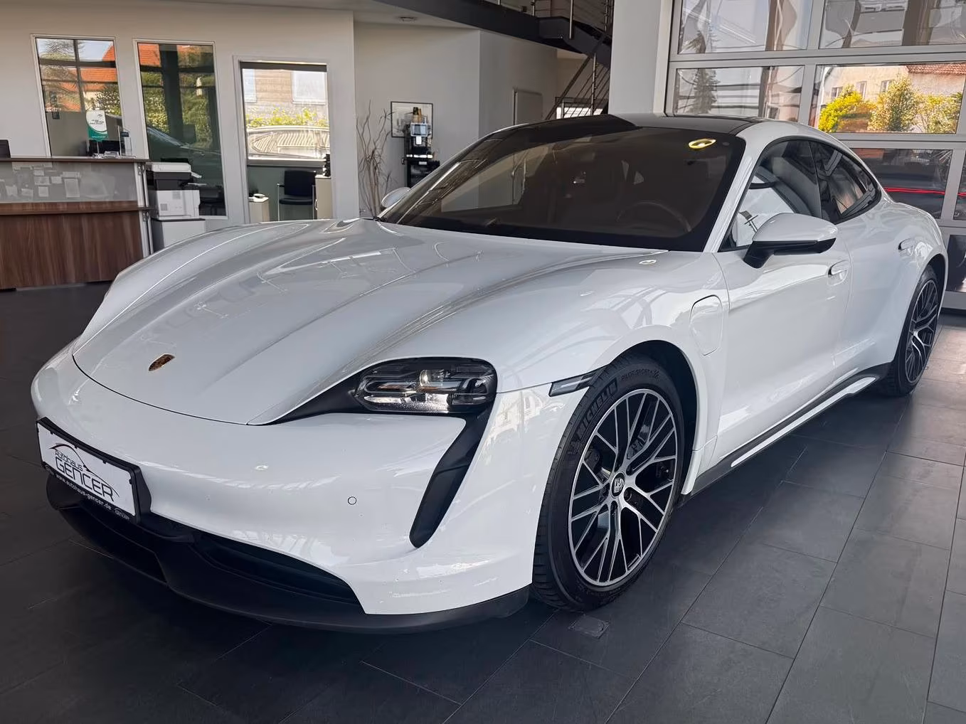 Porsche Taycan "LED/Pano/360°/Memory/ACC/Klima/ACC"