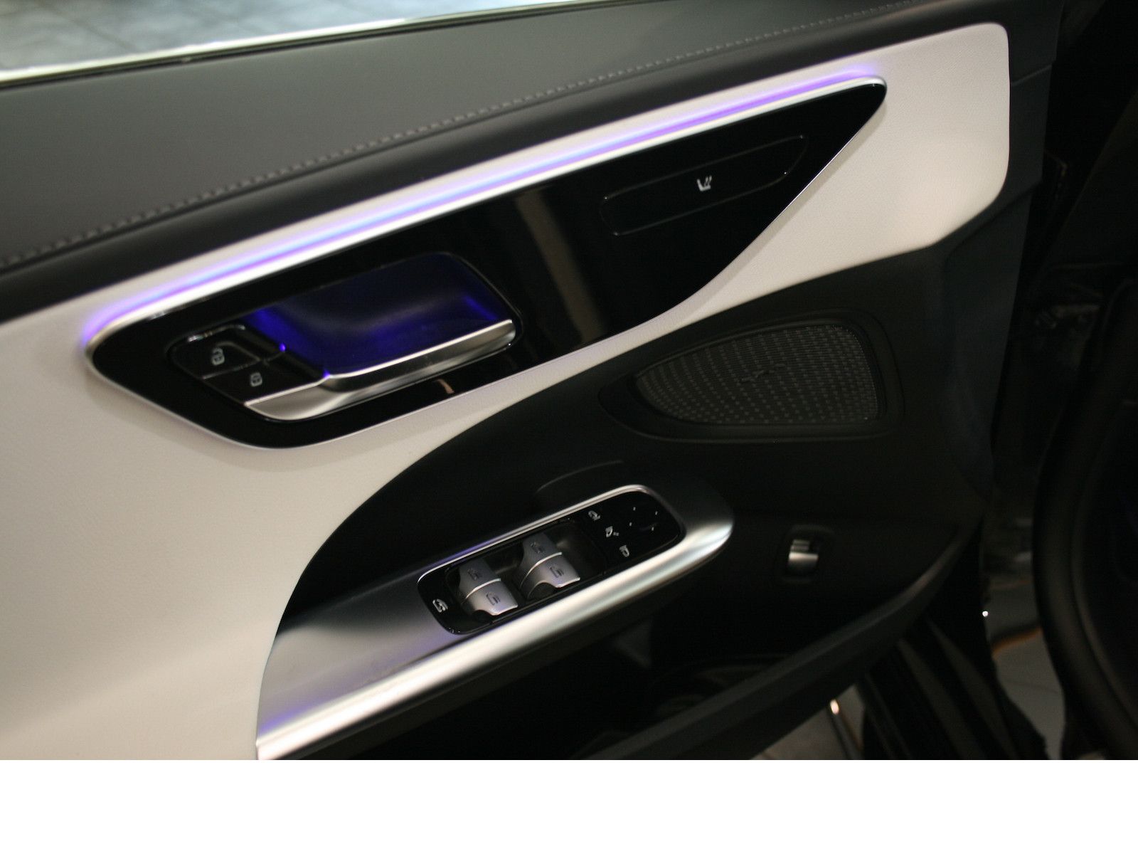 Fahrzeugabbildung Mercedes-Benz C 200 Td AMG *Totwinkel *Polster nevagrau*LED