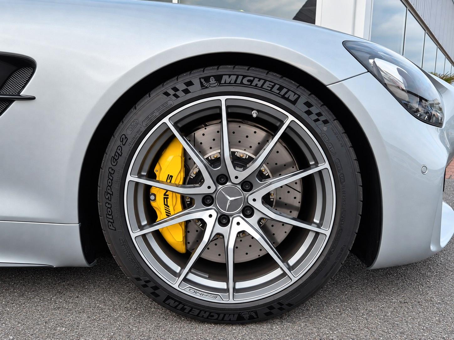 Mercedes-Benz AMG GT R Coupe/Orig. 590 km! Neuwagen
