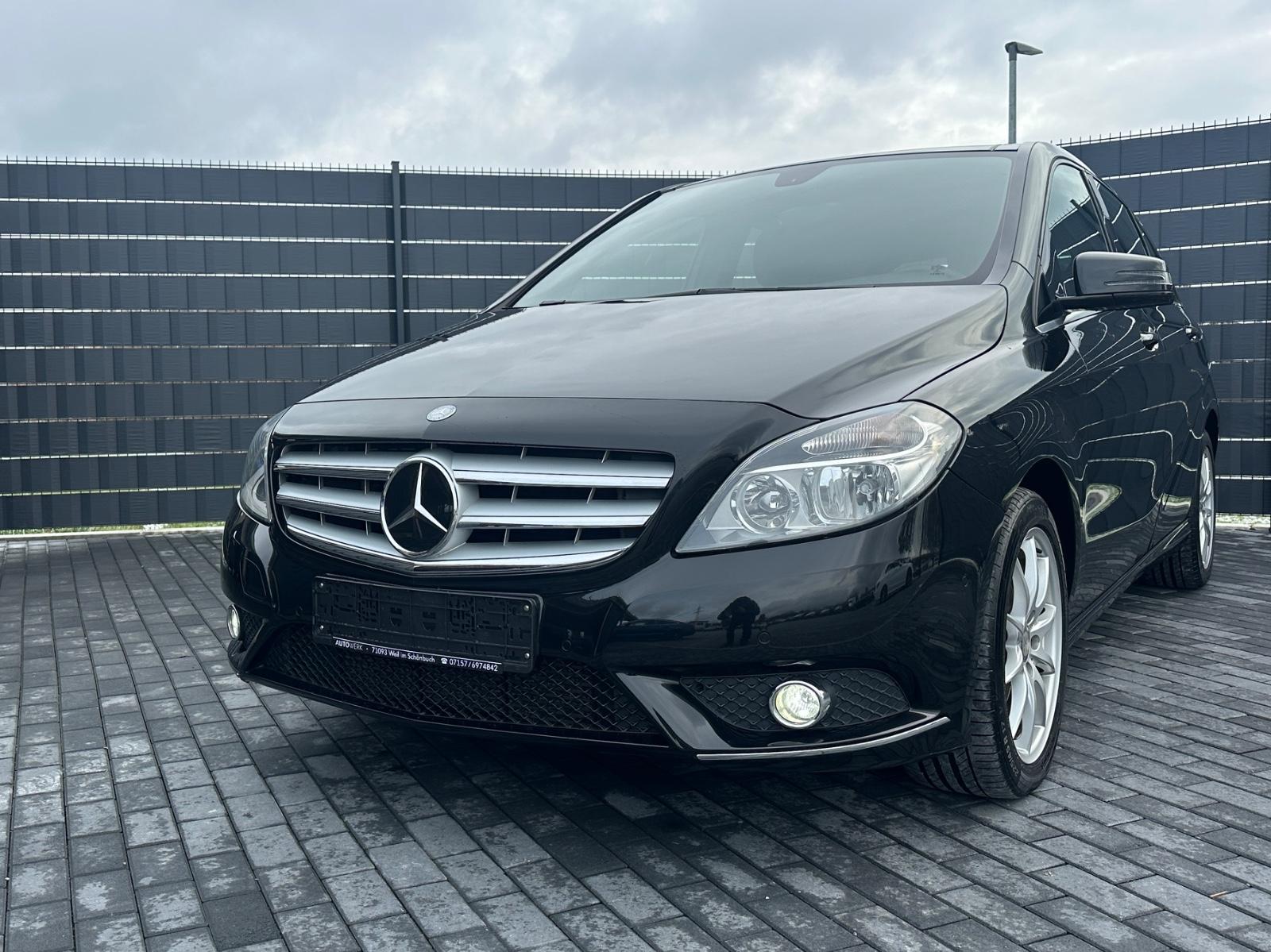 Mercedes-Benz B 250 Sports-Tourer*7G*PANO*CAM*NAVI*MEMORY*SHZ*