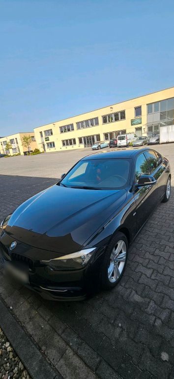 Image of BMW 320