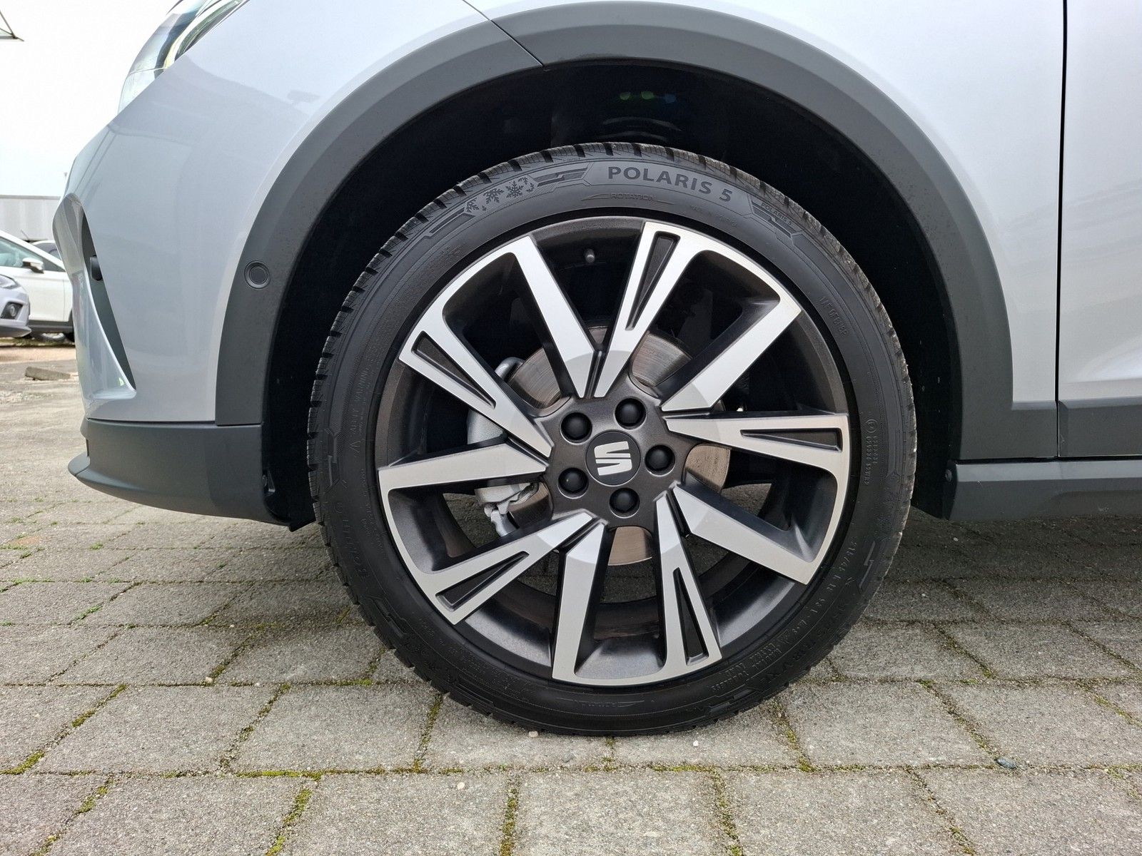 SEAT Arona FR 1.5 TSI DSG / NAVI / LED / ACC / SITZHE - Image 18