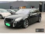 Opel Insignia A OPC Sportstourer 4x4, schwarz - Opel Insignia aus 2011: Opc