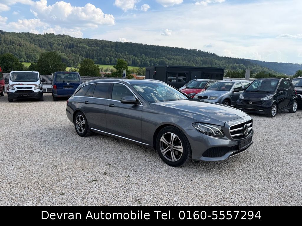 Image of Mercedes-Benz E 220