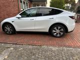 Tesla Model Y Hinterradantrieb RWD  - Tesla Model Y in Hamburg