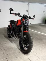 Ducati Scrambler Full Throttle 2023 9.192 km 1. Hand - DUCATI F1