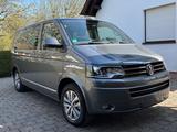 Volkswagen T5 Multivan Highline - graue Volkswagen T5 Multivan