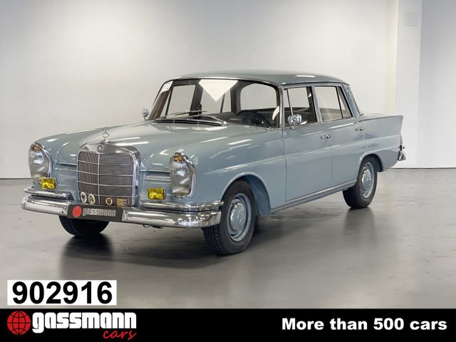 Mercedes-Benz 220 SEB Heckflosse W111