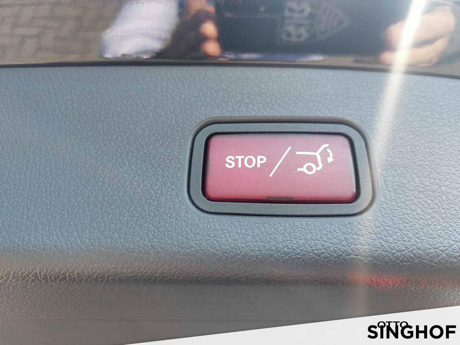 Fahrzeugabbildung Mercedes-Benz GLC 220 d 4M +Avantgarde+LED+360°+Memory+TOTW+