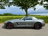 Mercedes-Benz SLS AMG 6.2 V8  - Mercedes-Benz SLS AMG mit Benzin-Antrieb: Sportwagen