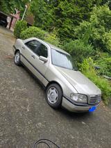Mercedes-Benz Mercedes 220 D - gebrauchte Mercedes-Benz 220 aus dem Jahr 1996