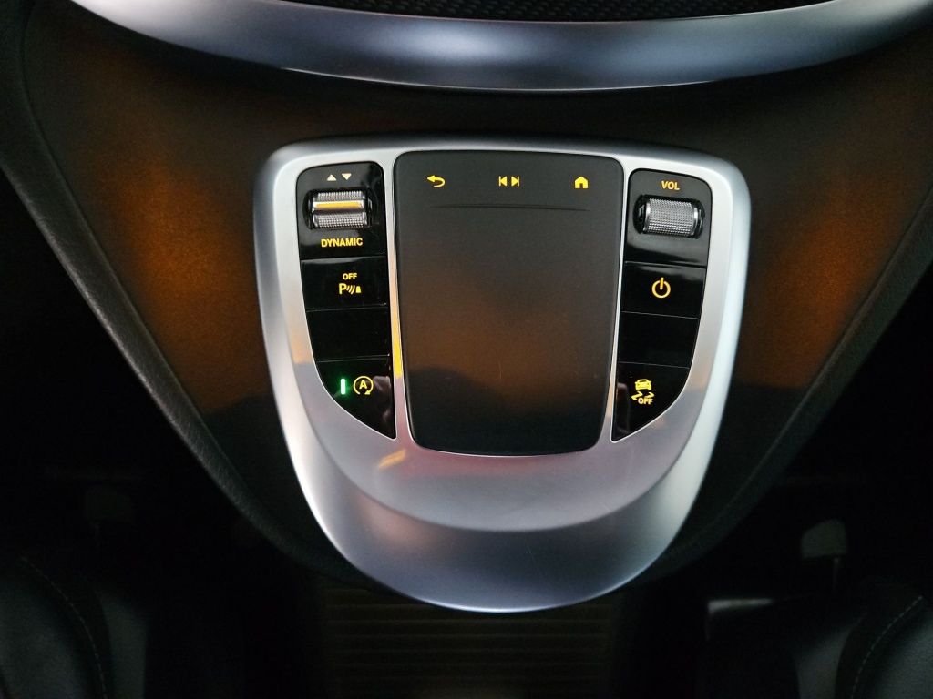 Fahrzeugabbildung Mercedes-Benz V 300 ED lang 4x4 7 Sitze AMG 2,5tAHK Sound STHZ