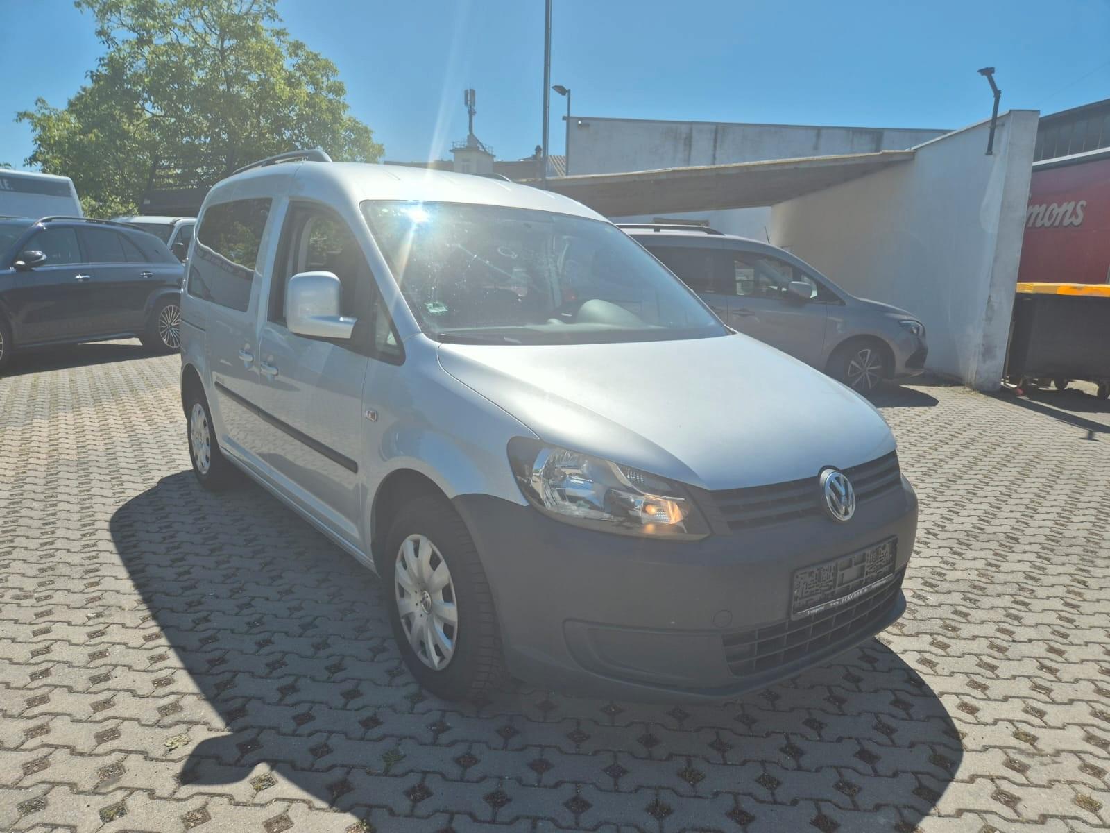 Volkswagen Caddy Roncalli Trendline 7 Sitzer " Benziner "