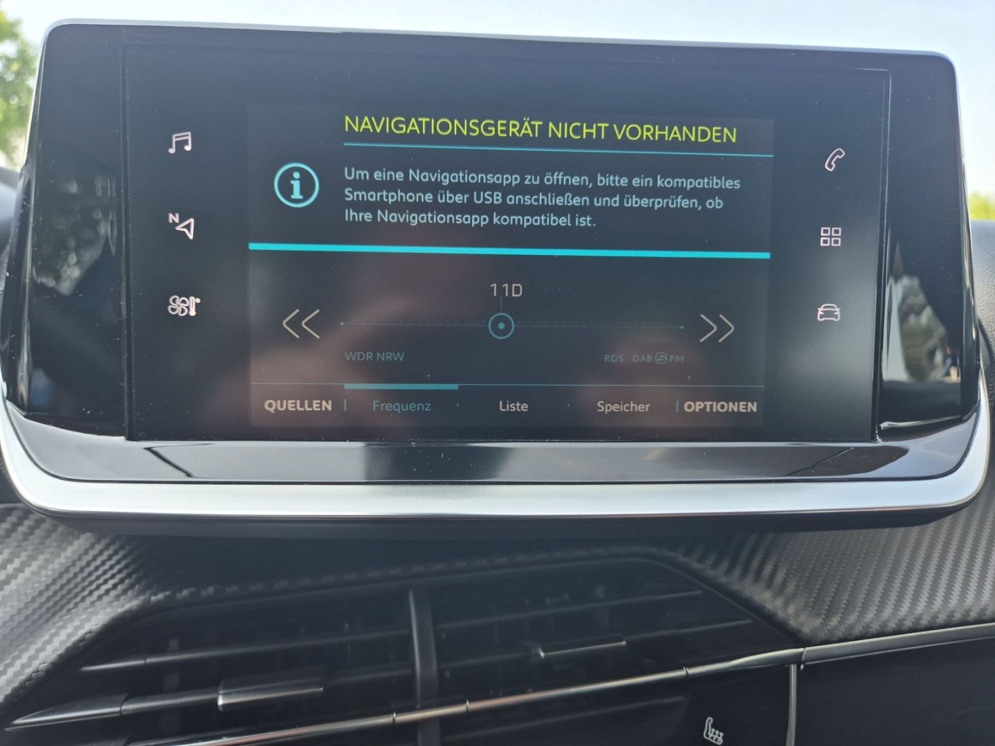 Fahrzeugabbildung Peugeot 2008 Active Elektro 136 LED CarPlay SHZ. Temp.