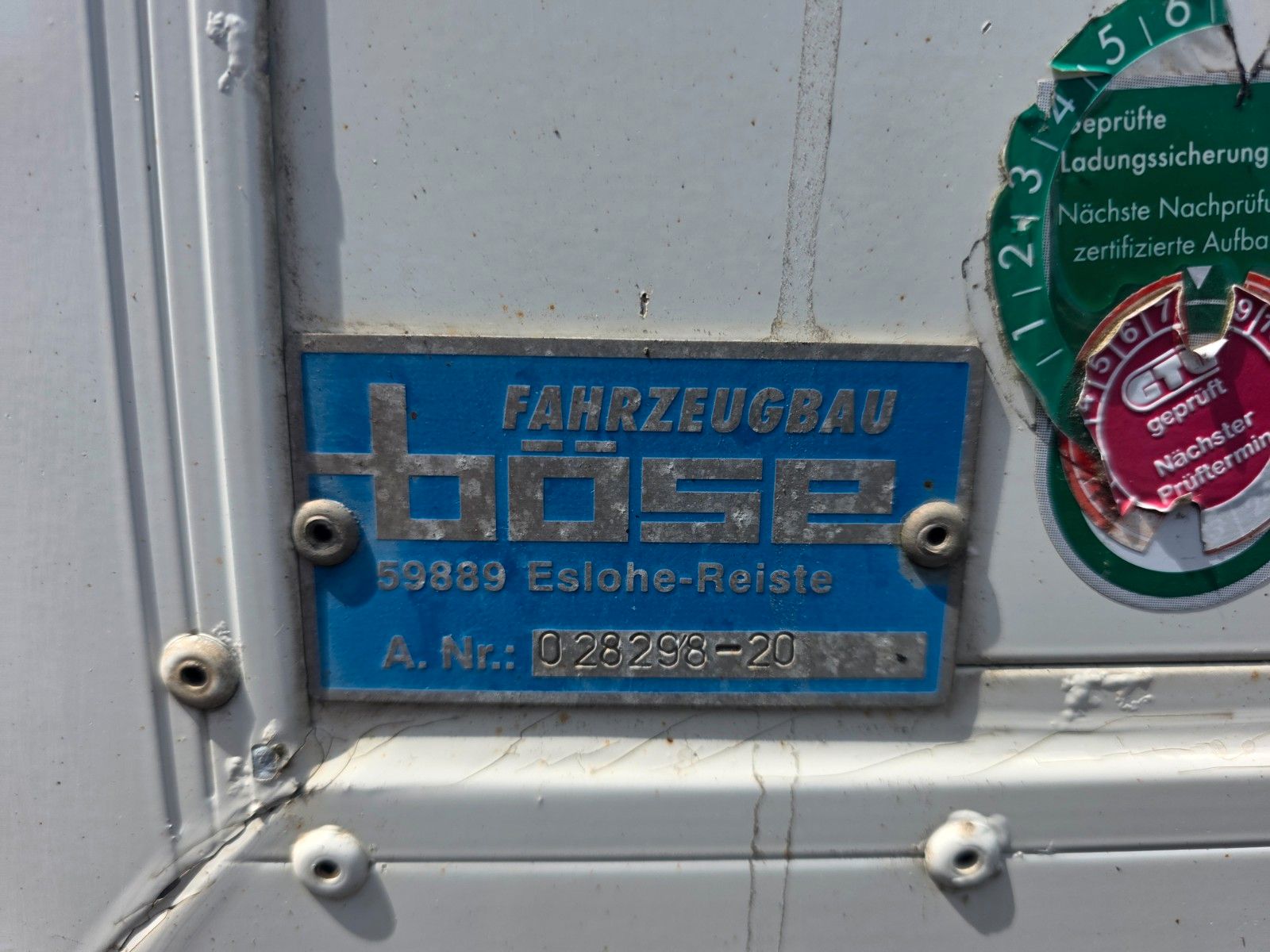 Fahrzeugabbildung Andere Böse BTA 7.3 Schwenkwand LBW Bär 2.000kg