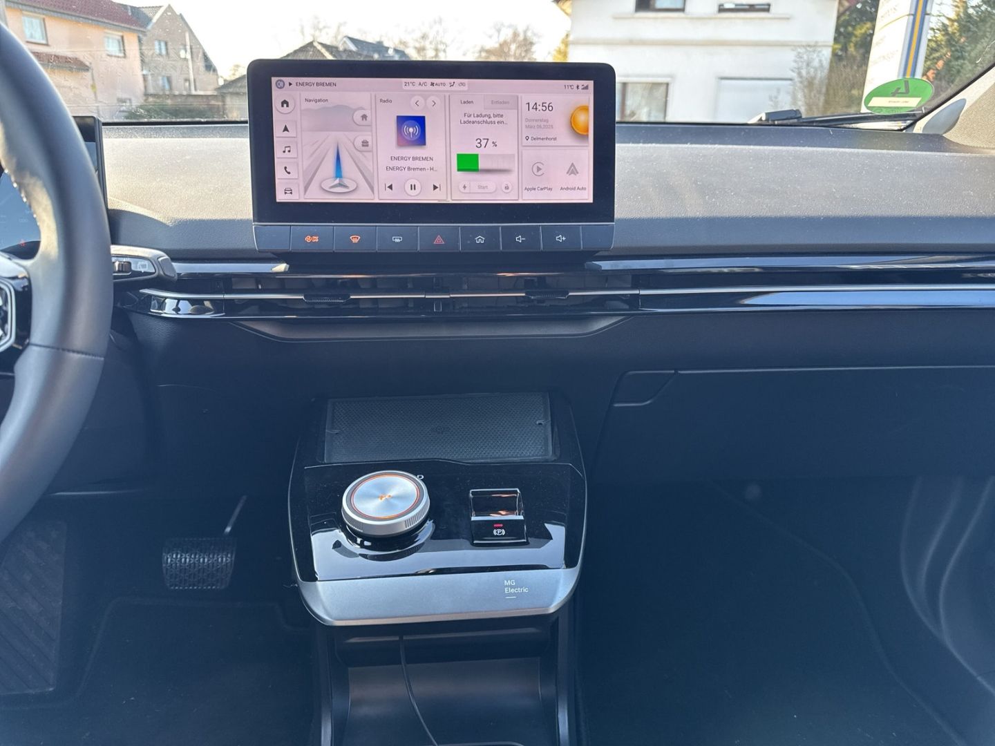 Fahrzeugabbildung MG MG4 4 Luxury 64KW Dienstwagen inkl. Winterräder