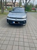 Volkswagen Tiguan 1.5 eHybrid OPF DSG R-Line R-Line