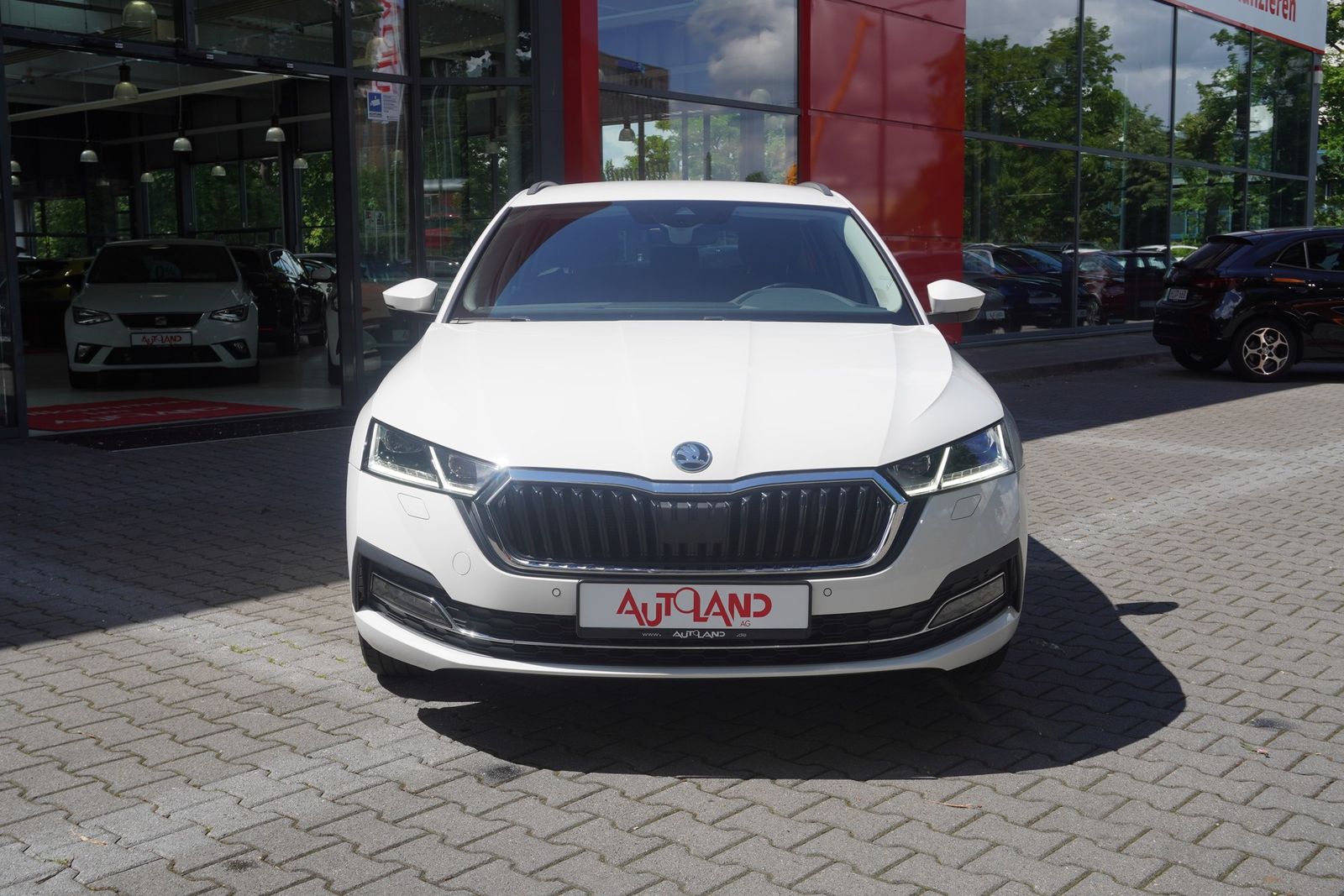 Skoda Octavia Combi 1.5 TSI First Edition ACC Kamera foto 3