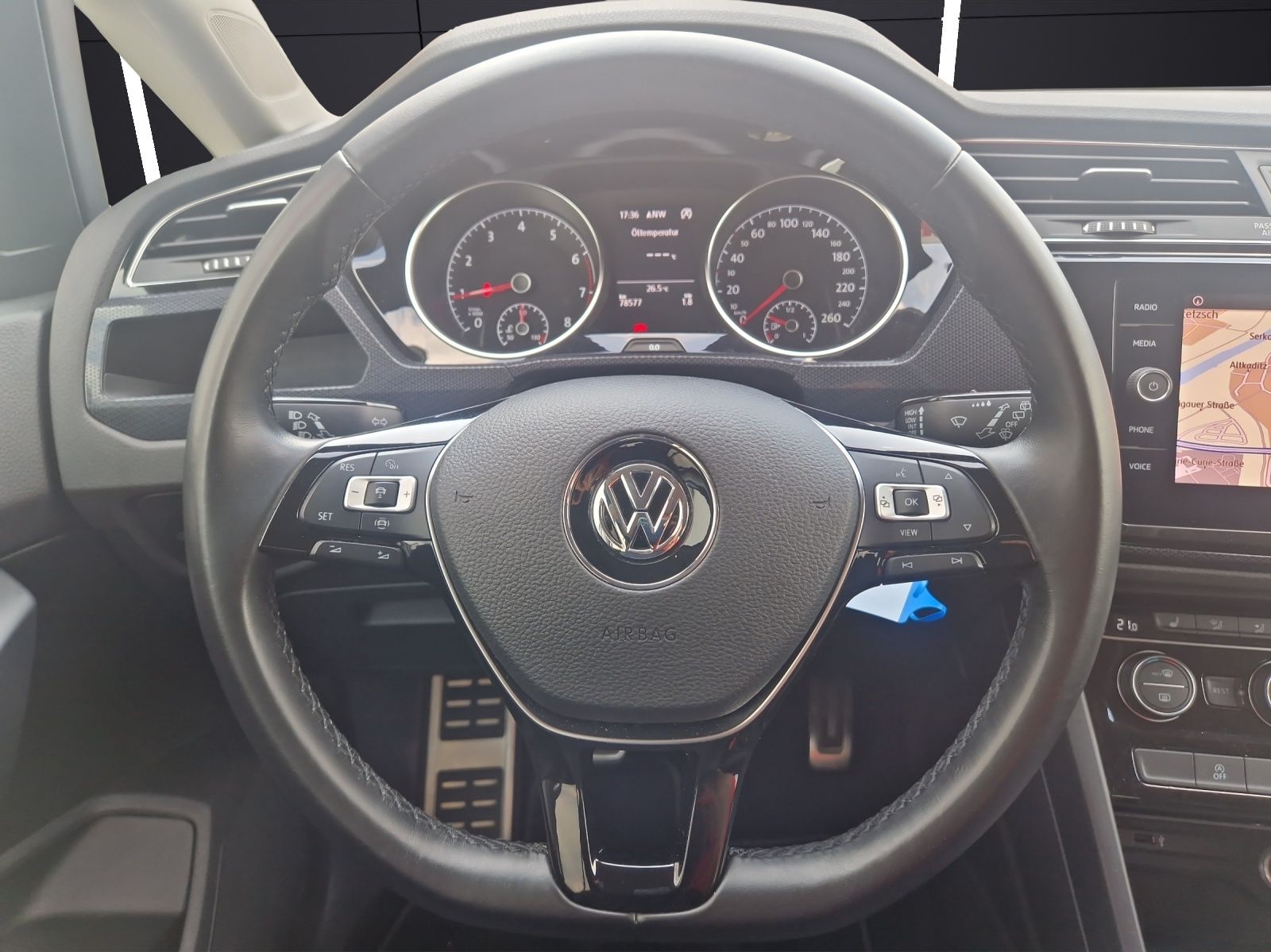 Fahrzeugabbildung Volkswagen Touran United TSI LED ACC SHZ 7-Sitzer RearView