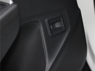 Volkswagen T-Roc R-Line 1.5 eTSI DSG AHK Kamera LED