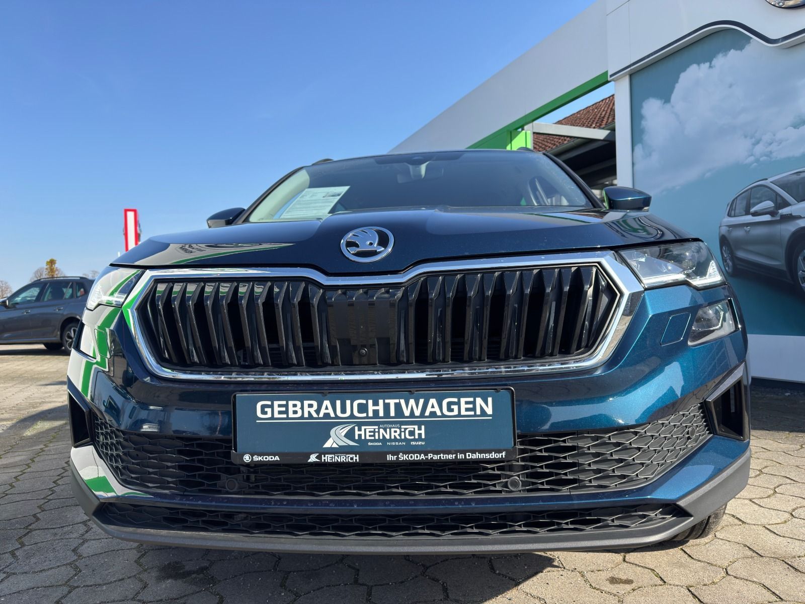 Fahrzeugabbildung SKODA Karoq 1.5TSI DSG*360°Cam*AHK*eHeck*behFro