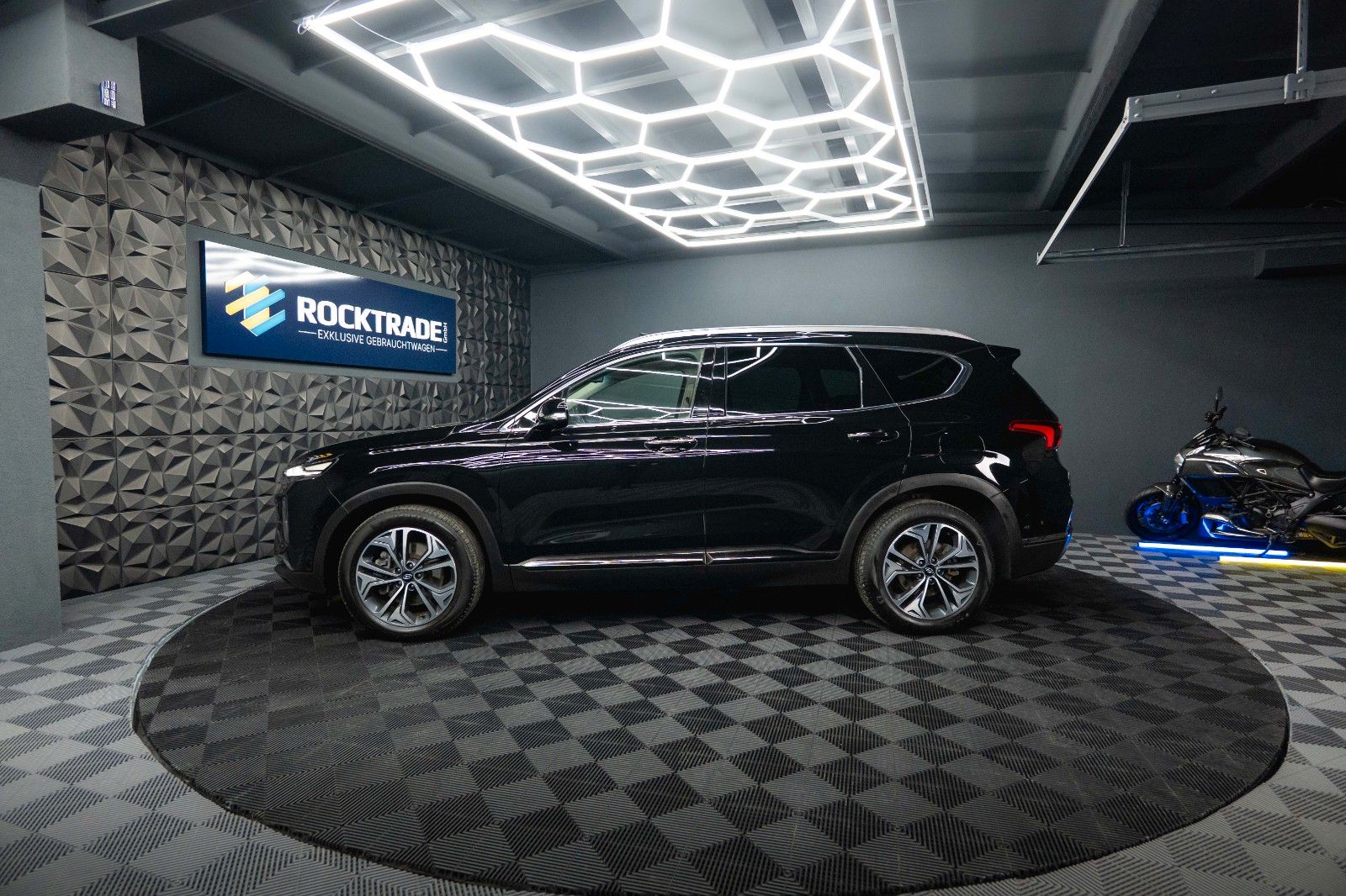 Fahrzeugabbildung Hyundai SANTA FE Premium 4WD 8G *Pano*360*LED*ACC*HUD*