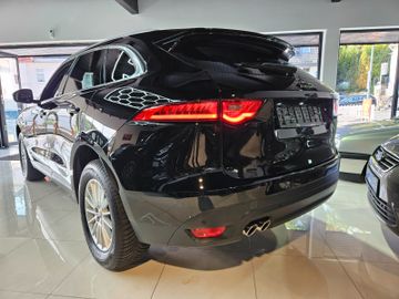 Jaguar F-Pace - 8