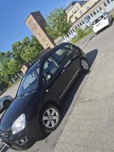 Kia Carens.UN 7 sitzer - gebrauchte Kia Carens aus dem Jahr 2010