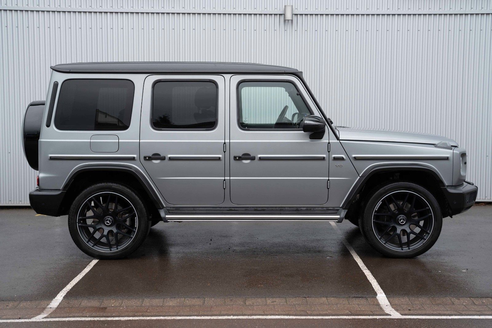 Fahrzeugabbildung Mercedes-Benz G500 V8 AMG BURM MEMORY CARBON 20" PANO 360° G63