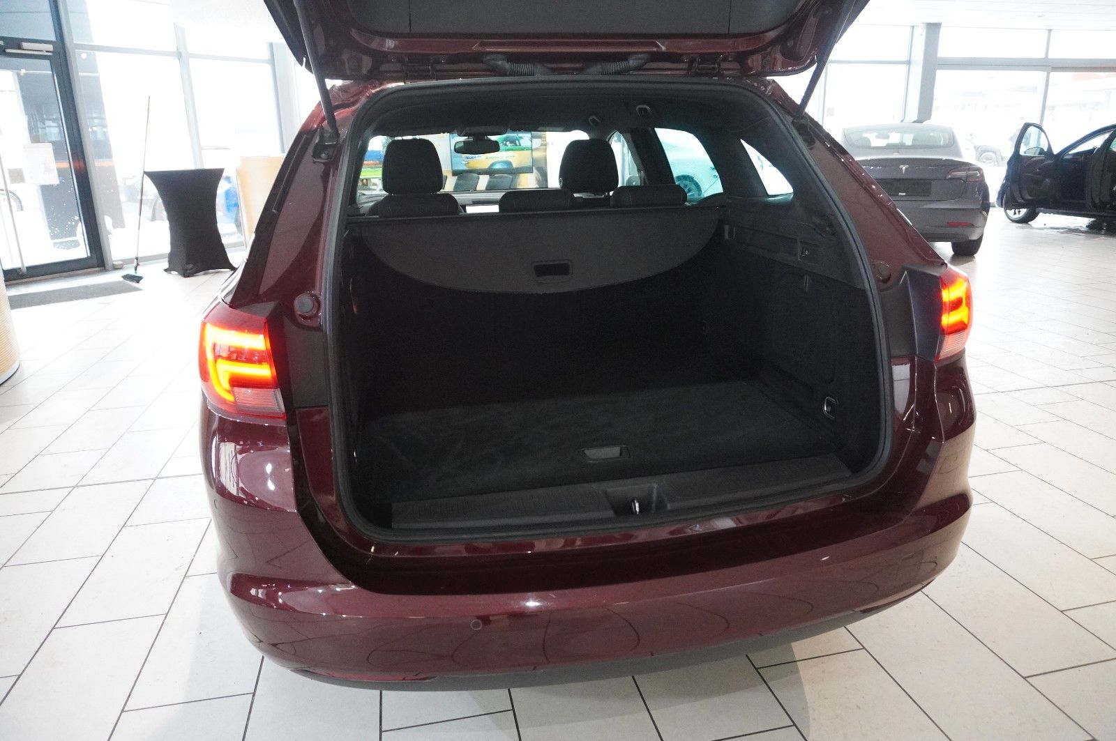 Fahrzeugabbildung Opel Astra K ST 1.4T DYNAMIC NAVI/LED/KAMERA/SPORT/SH