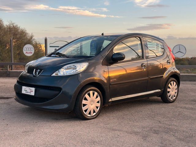 Peugeot 107 1.0 68CV 5p. Sweet Years NEOPATENTAT