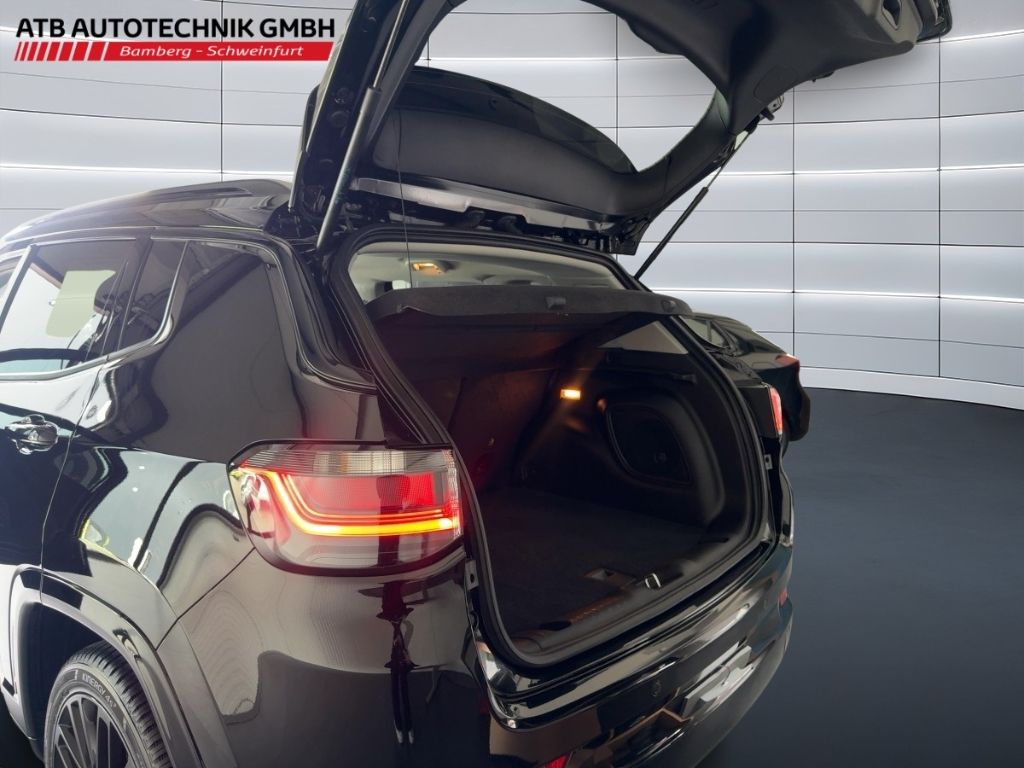 Fahrzeugabbildung Jeep Compass AUTOMATIK ALLWETTER  RÜCKFAHRK.
