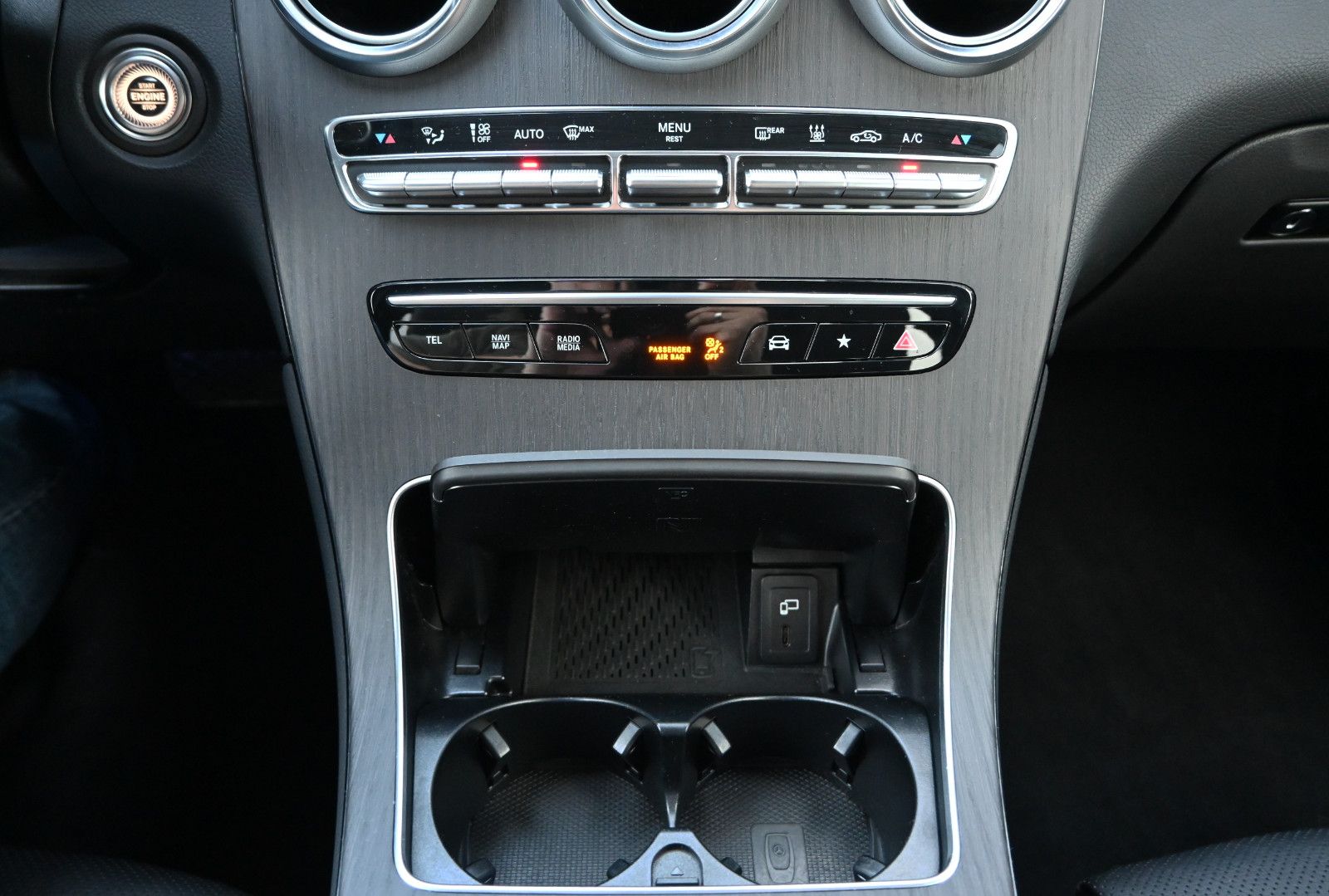 Fahrzeugabbildung Mercedes-Benz GLC 300 de 4MAT. °ACC°AHK°AIRMATIC°HUD°KEYLESS°