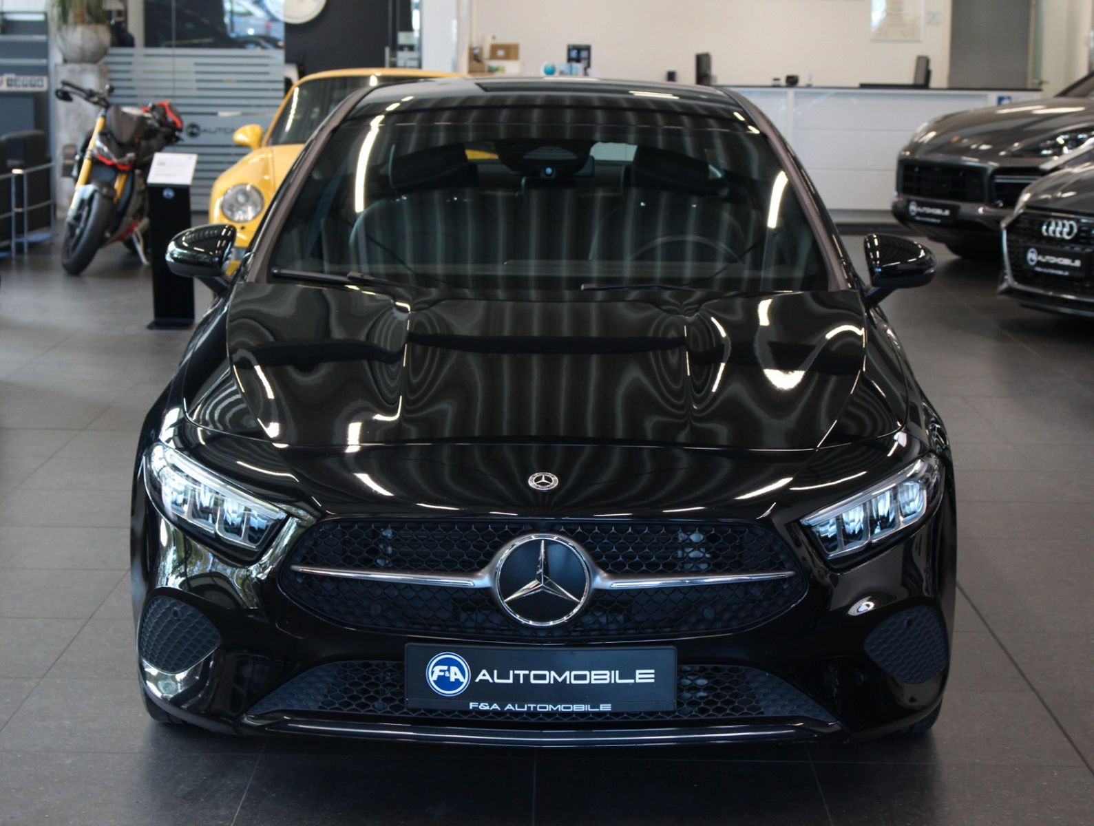 Fahrzeugabbildung Mercedes-Benz A 200 d Progressive Limousine 1. Hand*Kamera*LED
