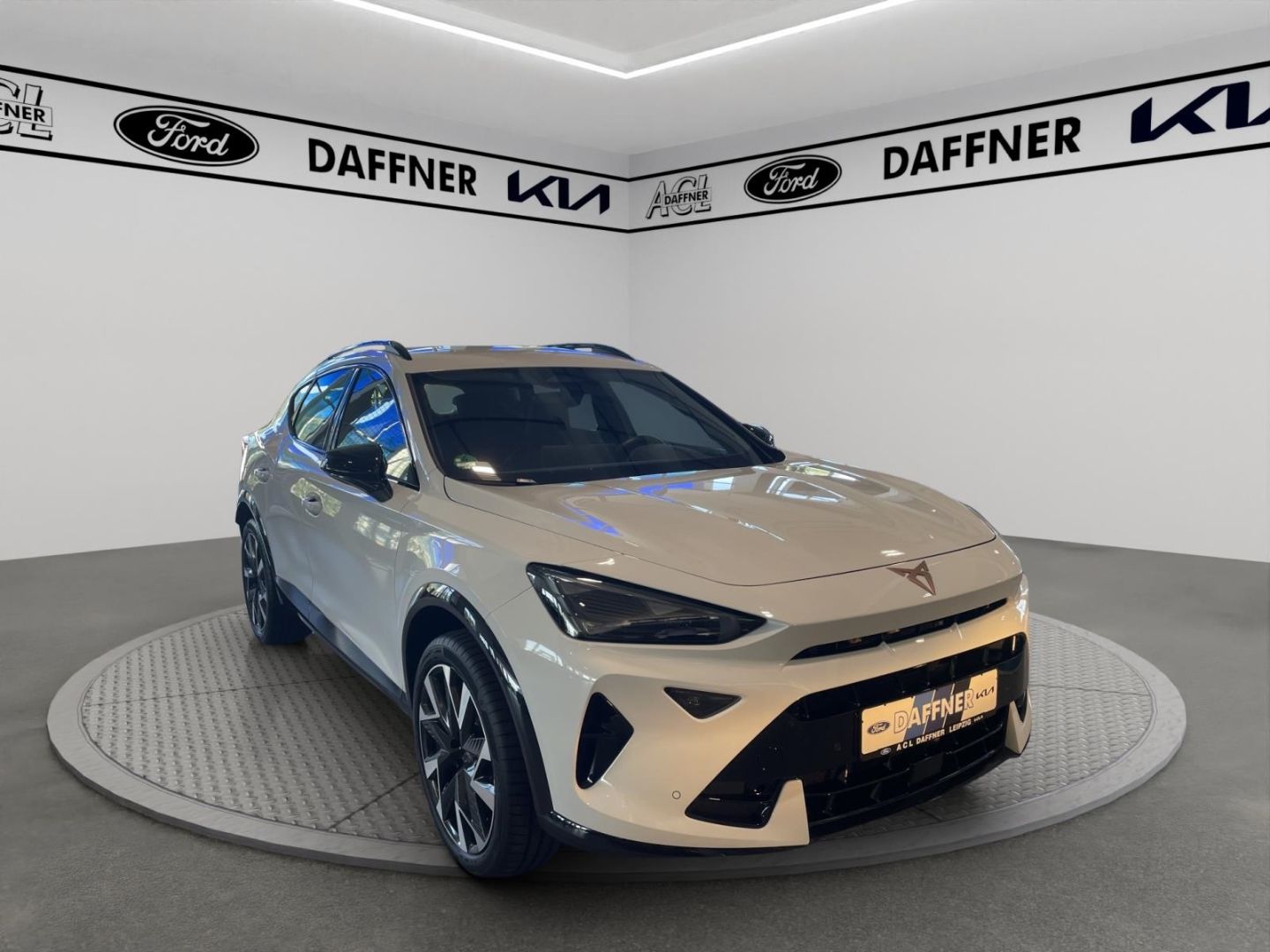 Fahrzeugabbildung CUPRA Formentor 1.5 eTSI 110 kW AHK-klappbar Navi Digi