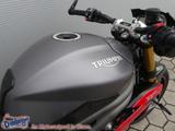 Triumph Speed Triple 1050 R =wie neu +sehr viel Zubehör - Offers