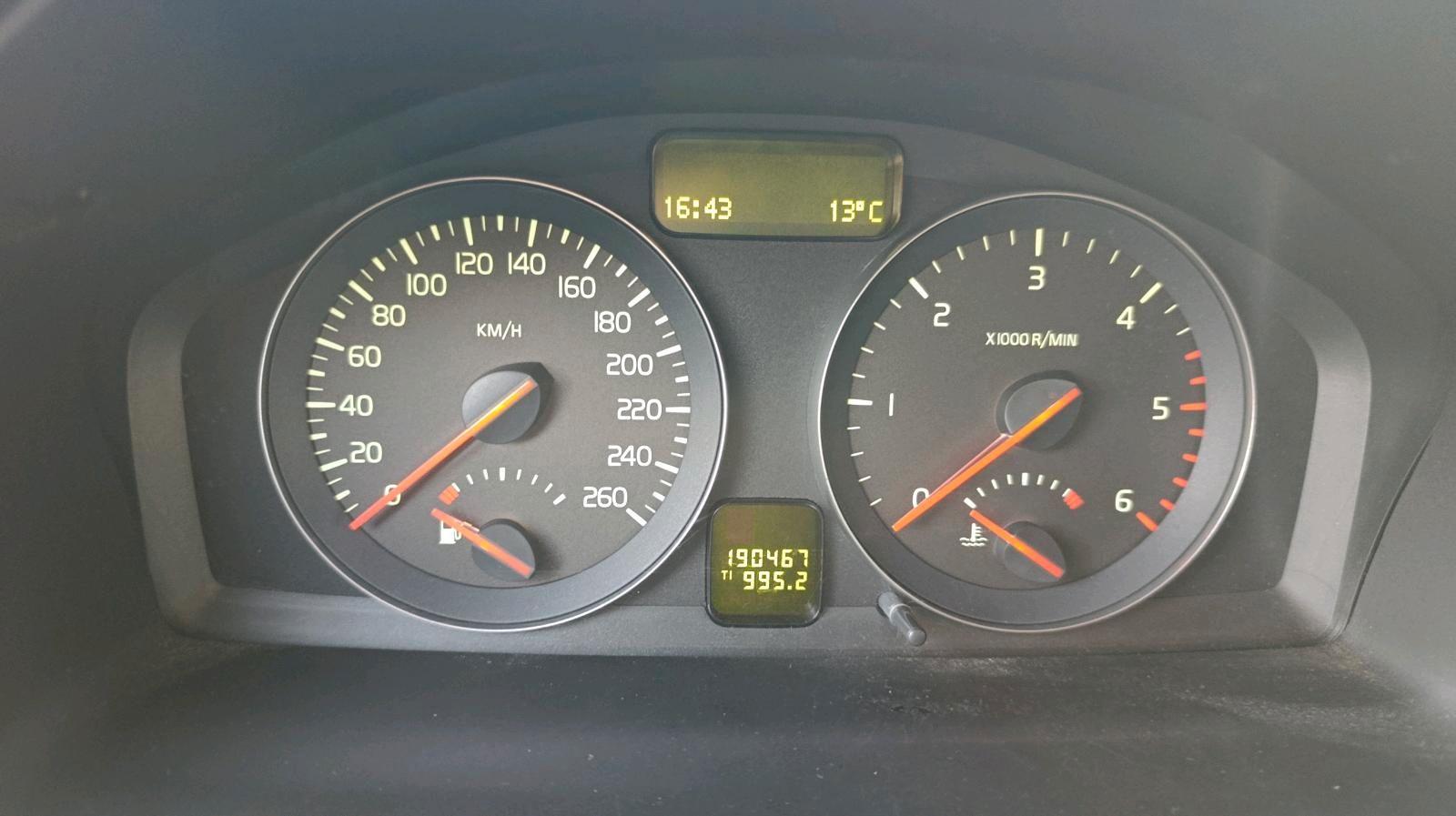 Volvo V50 2010 — photo 12