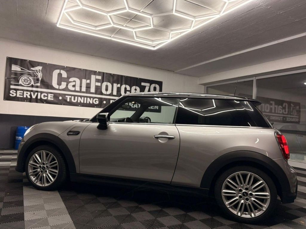 MINI Cooper AUTOMATIK SITZ-/STANDHZG DAB KLIMAAUTO MINI Cooper AUTOMATIK SITZ-/STANDHZG DAB KLIMAAUTO