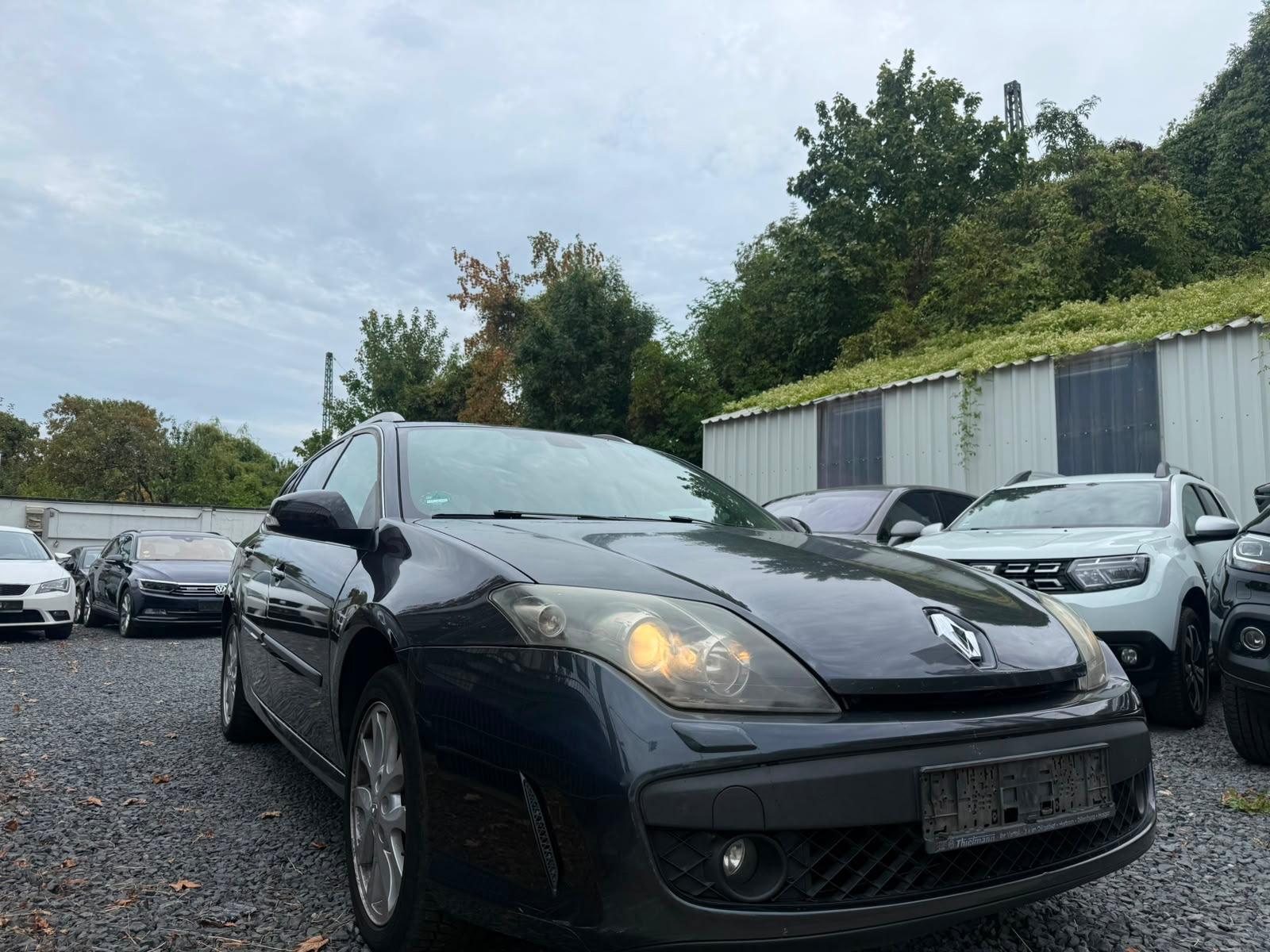 Renault Laguna 2010 — photo 23