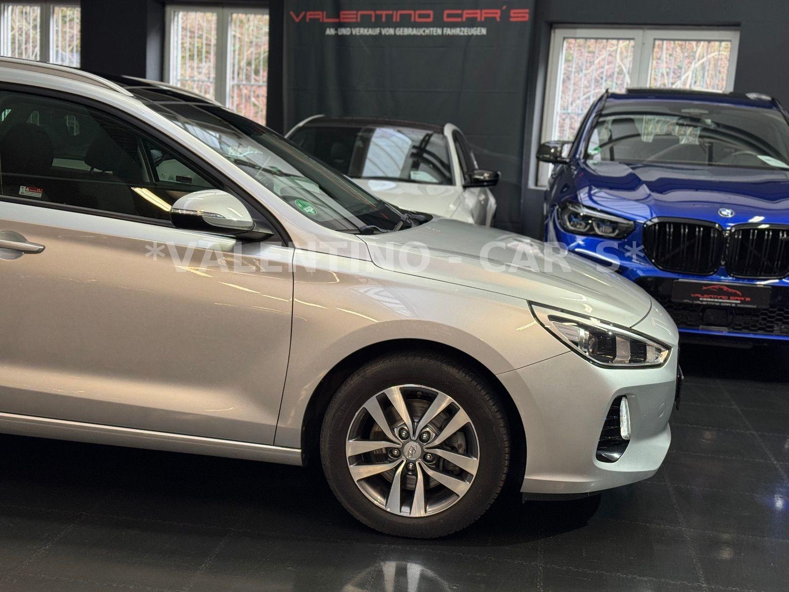 Hyundai i30 cw Family + Nav/Kamera/Temp/Shz/Lhz/Pano/Led