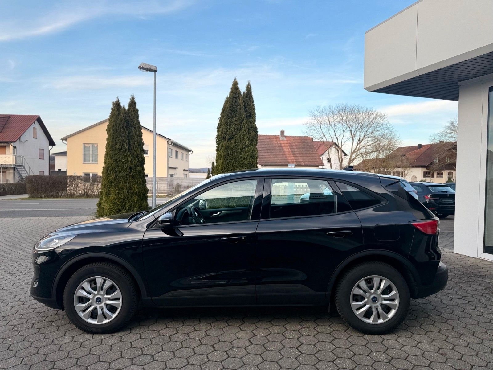 Ford Kuga Cool & Connect DAB PDC KLIMA AHK imagem 3