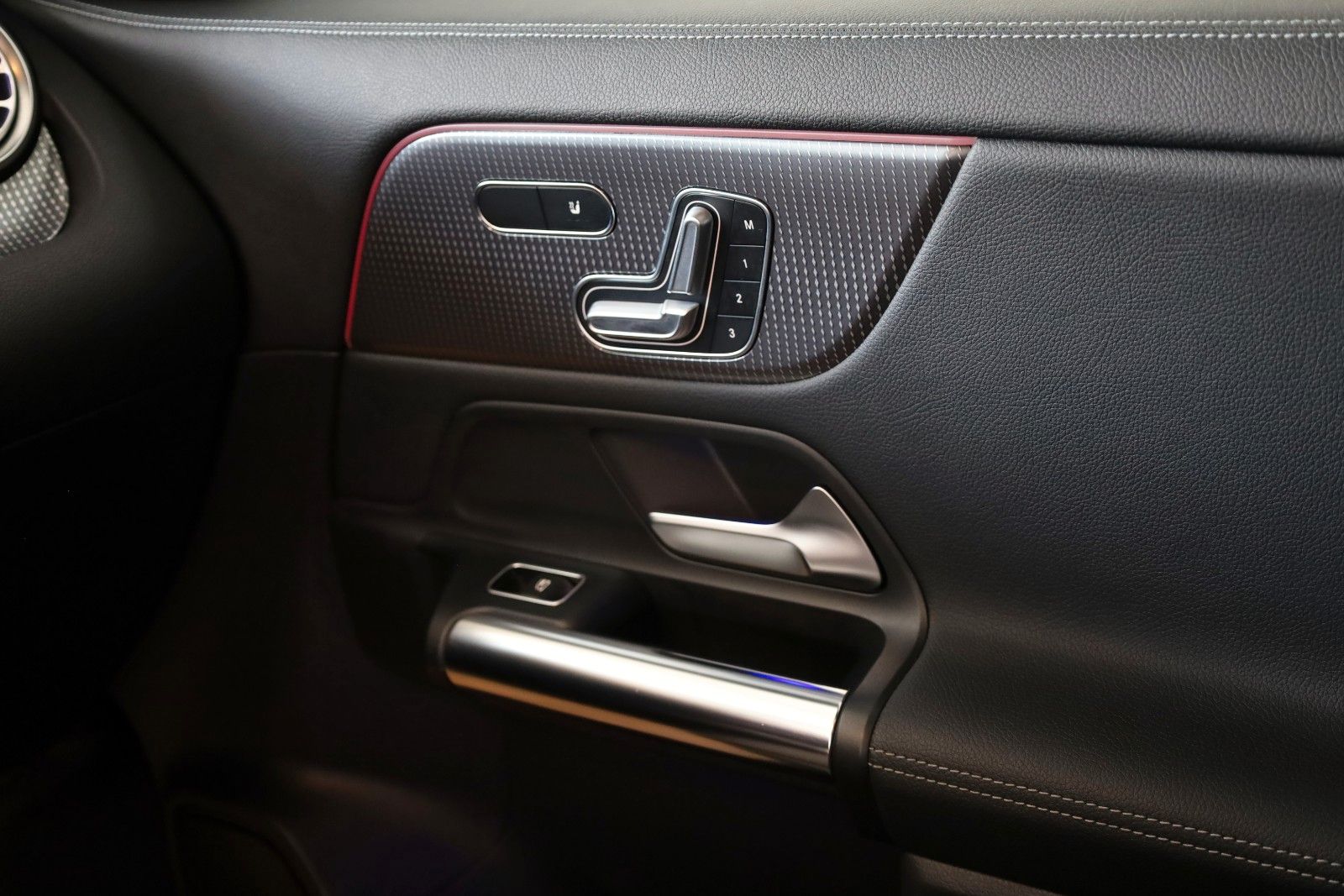 Fahrzeugabbildung Mercedes-Benz EQA 250 ,T.Leder,Navi,LED,SH,360°Kamera,Panorama