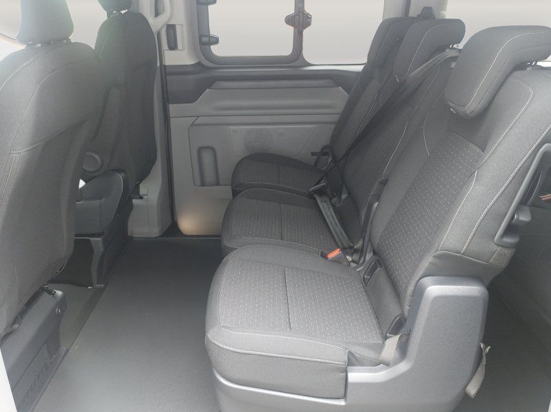 Fahrzeugabbildung Ford Tourneo Custom L2 320 2.0 EcoBlue Aut. ACC+LED+N