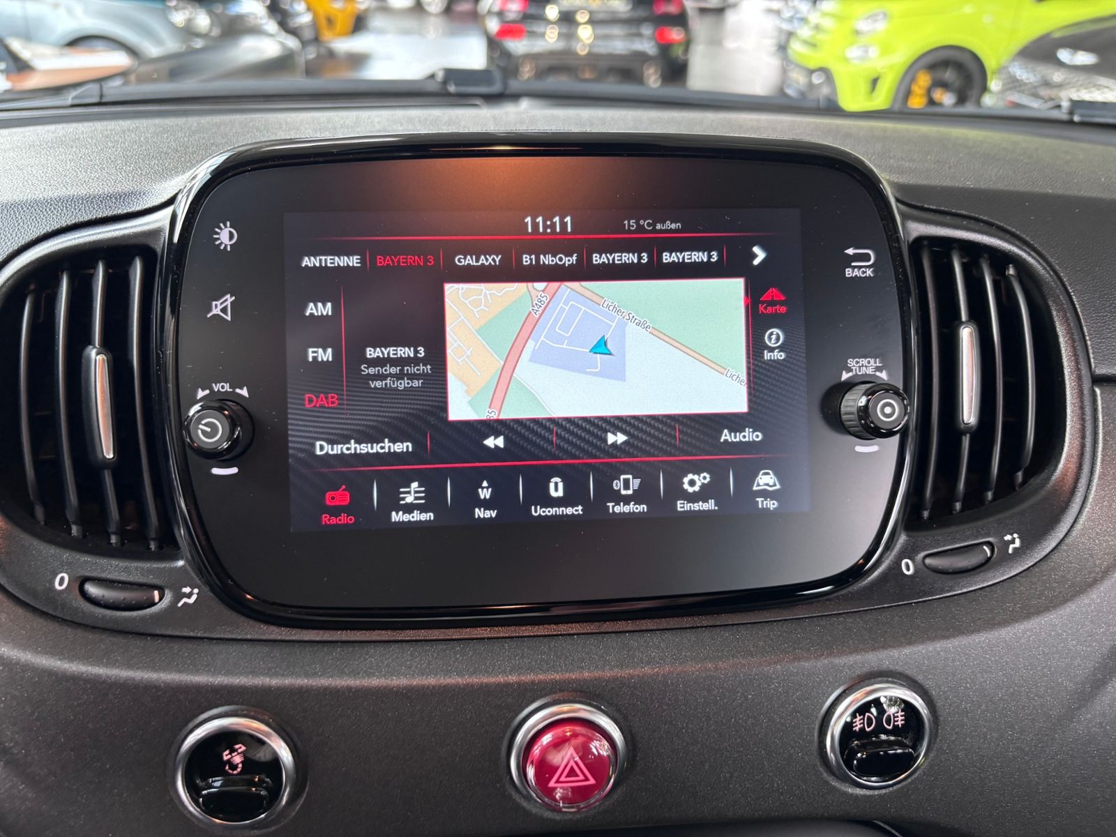 Fahrzeugabbildung Abarth 695 C   BEATS NAVI 17"