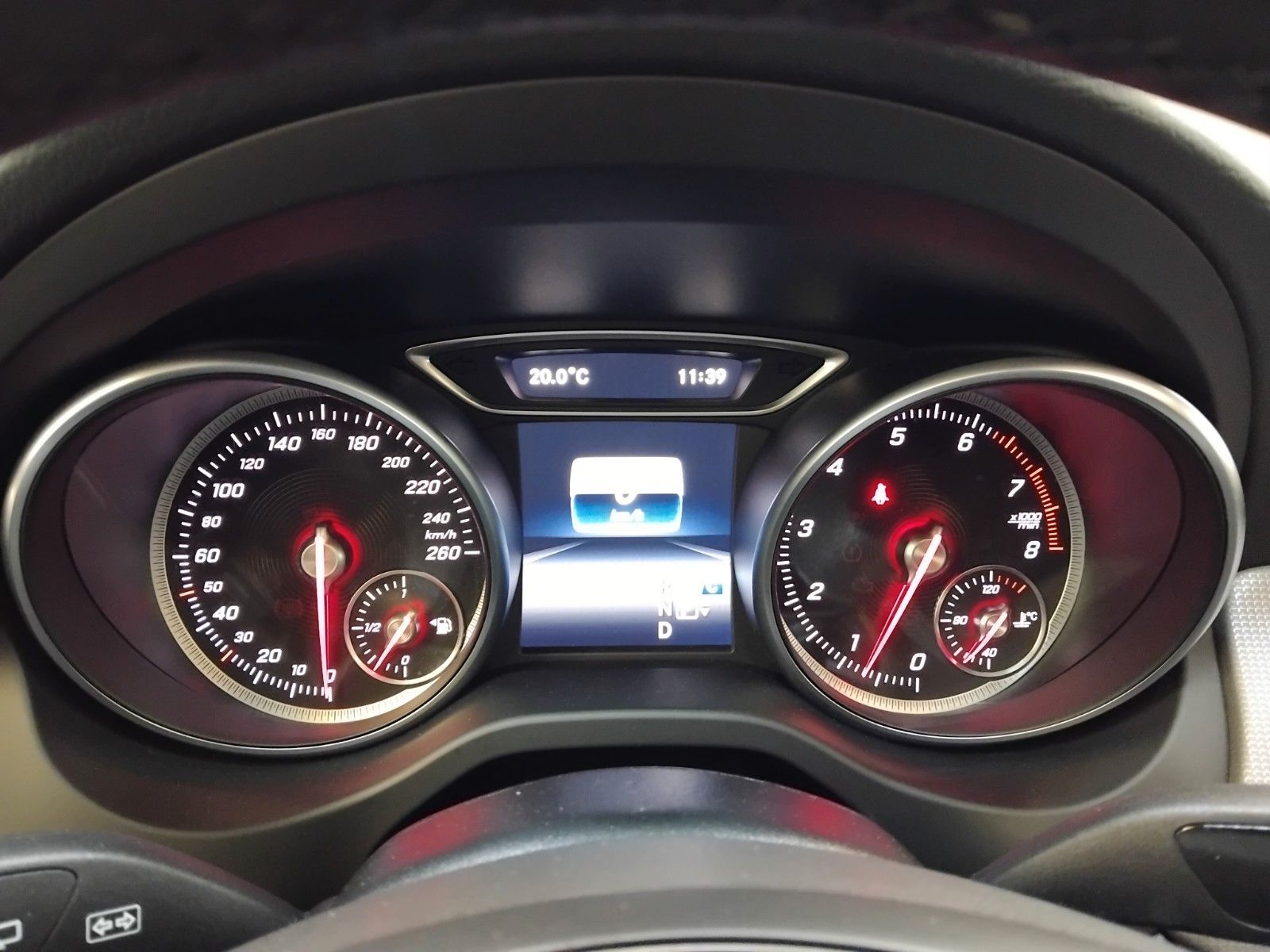 Mercedes-Benz CLA 200 (06/2017, Benzin)