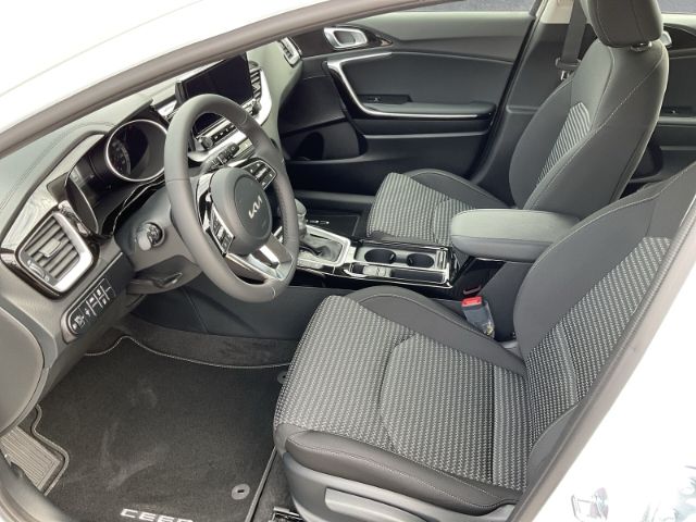 Fahrzeugabbildung Kia Ceed_sw VISION 1.5 T-GDI *KOMFORT-PLUS-PAKET*NAV