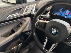 Fahrzeugabbildung BMW 220i Active Tourer -- ACC/AHK/Pano/harman/HeadUp
