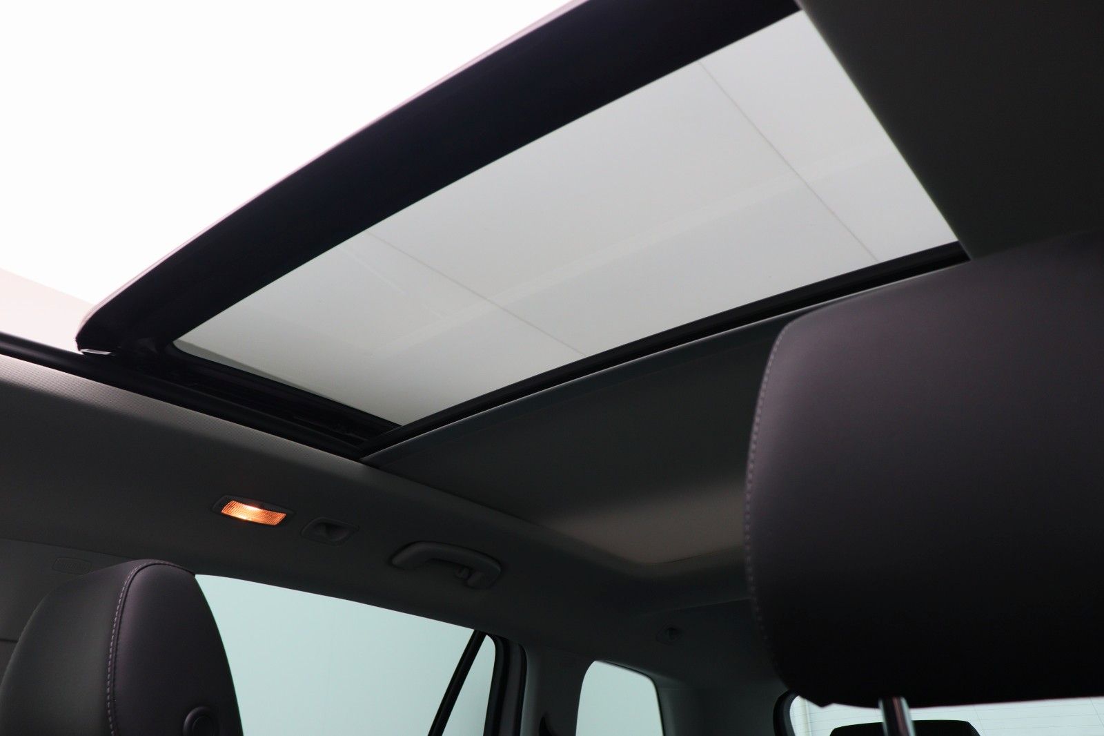 Fahrzeugabbildung SKODA Kodiaq Style 4x4 DSG AHK Panorama Kamera19"