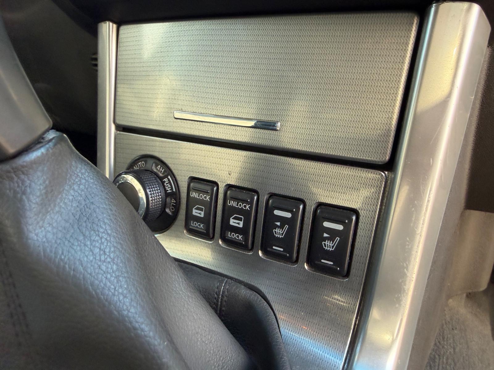 Nissan Pathfinder 2010 — photo 10